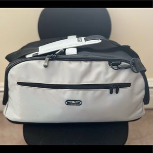 Sleepypod Air pet carrier
